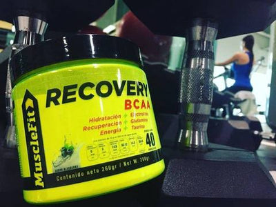 BCAAs para reducir la fatiga durante entrenamientos intensos